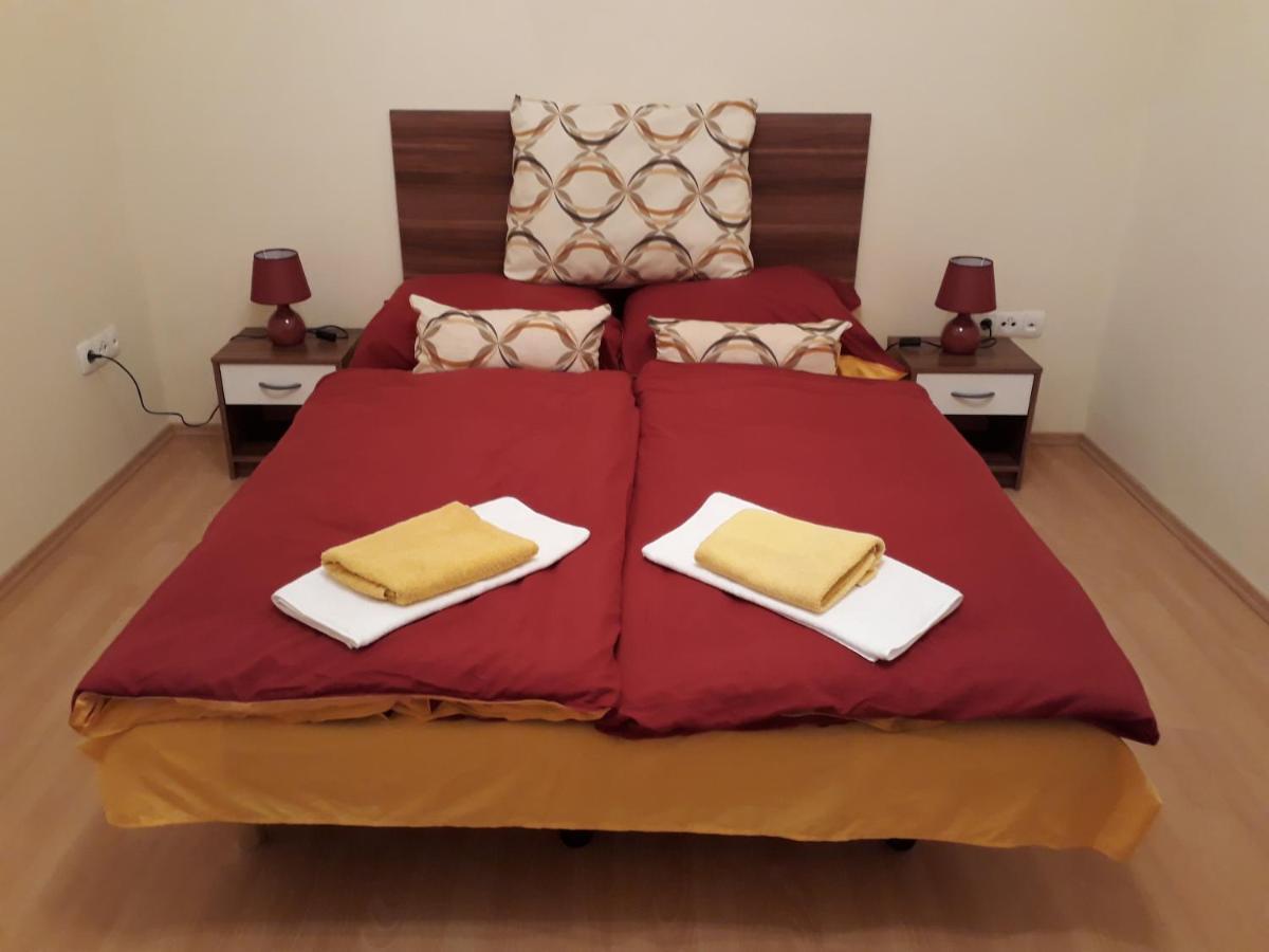 Piac Utcai Apartman Дебрецен Экстерьер фото